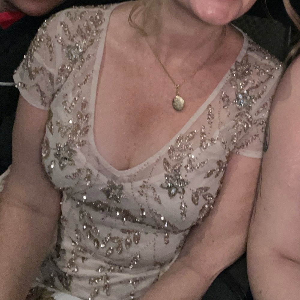 ADRIANNA PAPELL Wome’s Hand Beaded Short Sleeve Floral Godet Gown In Taupe Pink - Picture 2 of 9